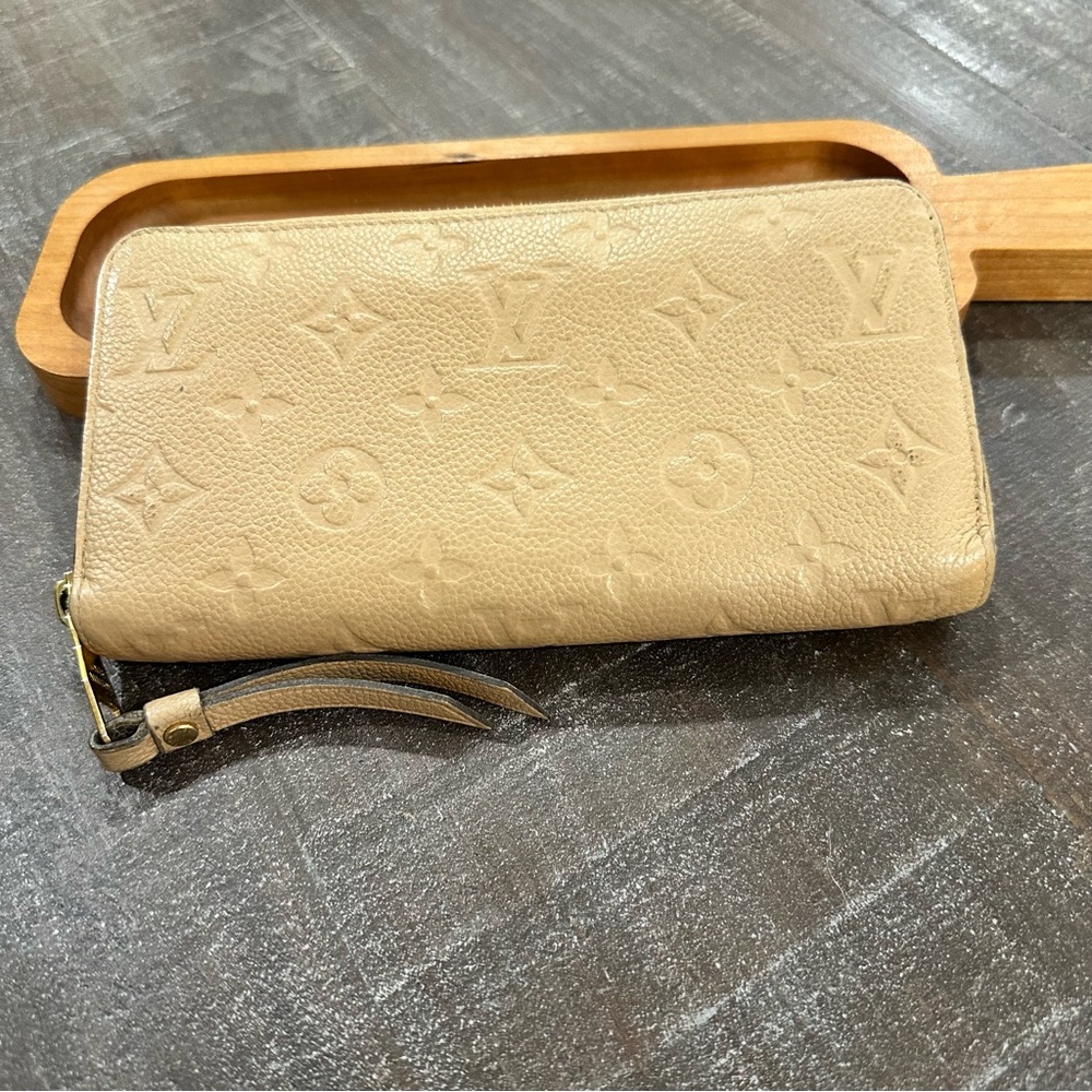 Louis Vuitton Empreinte Zippy Wallet